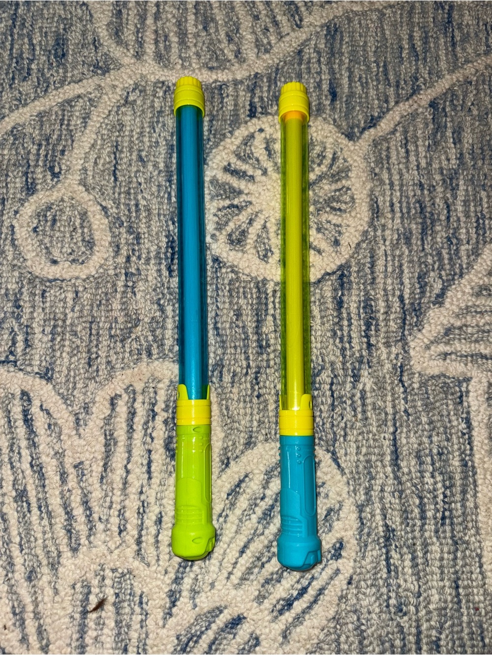 2 Water Blasters